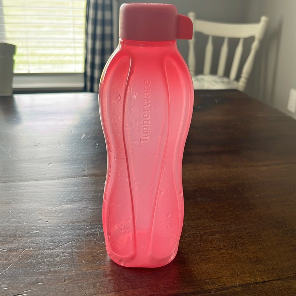 Tupperware pink 16 oz water bottle